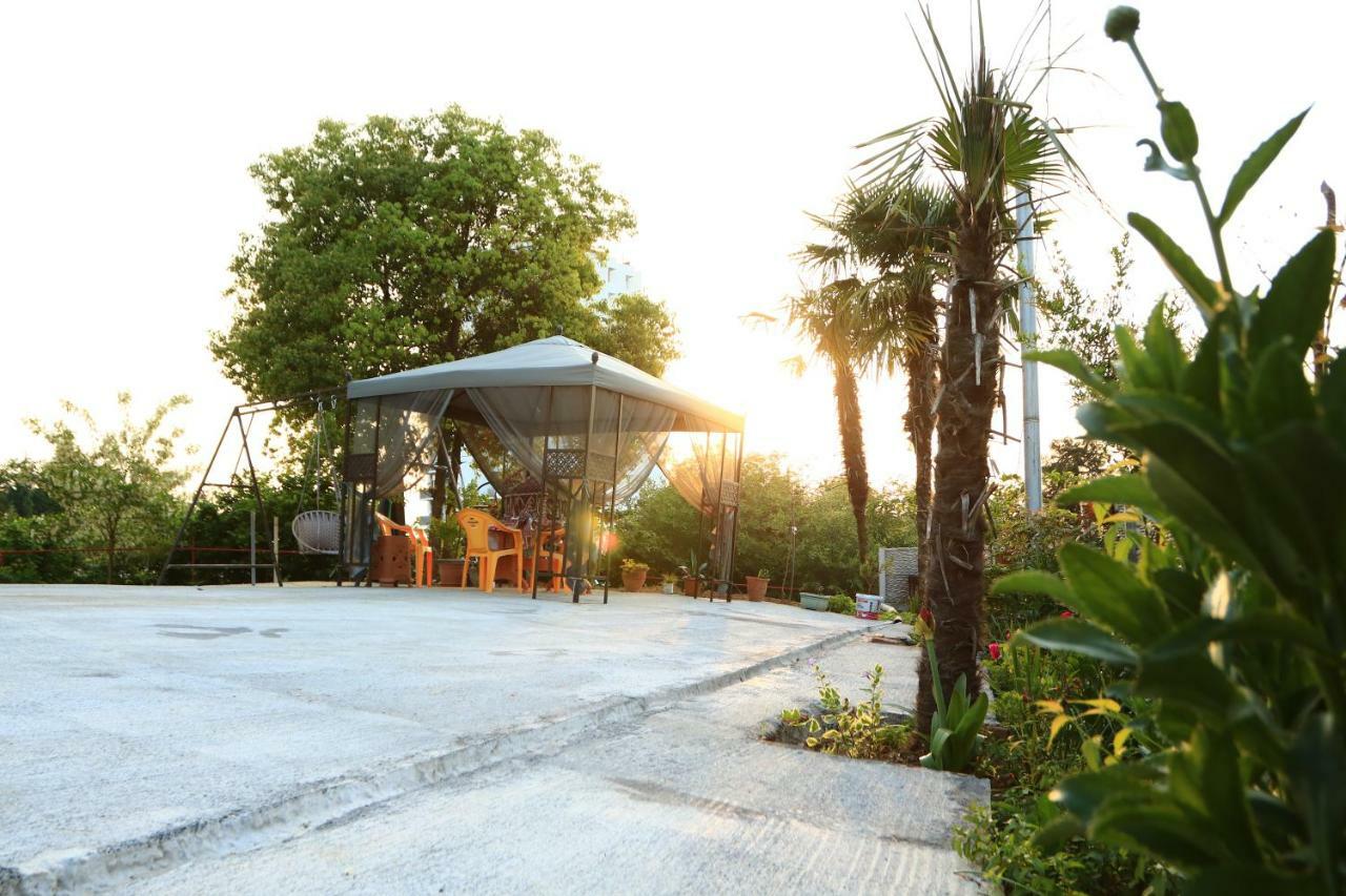 Rainbow Rooms Apart Hotel Makhinjauri Exterior foto
