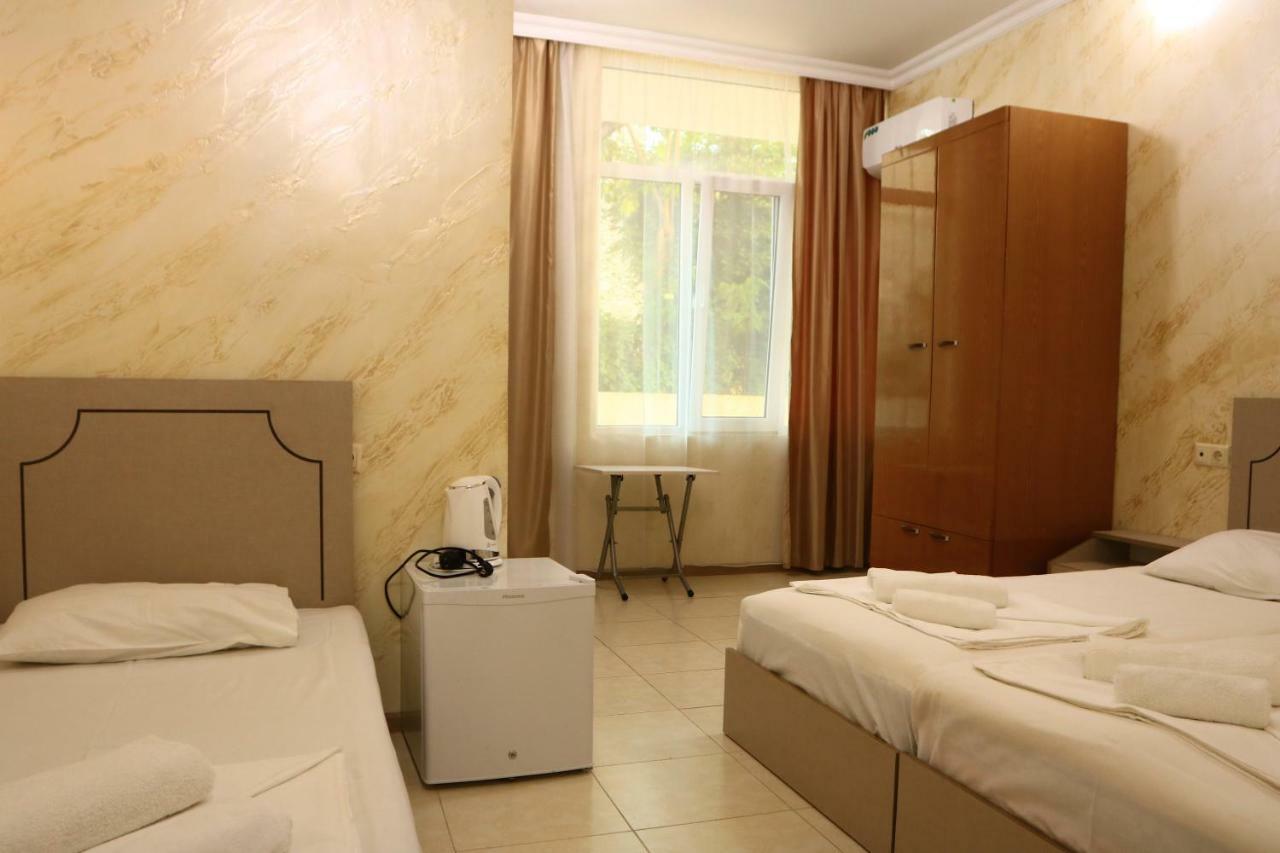 Rainbow Rooms Apart Hotel Makhinjauri Exterior foto