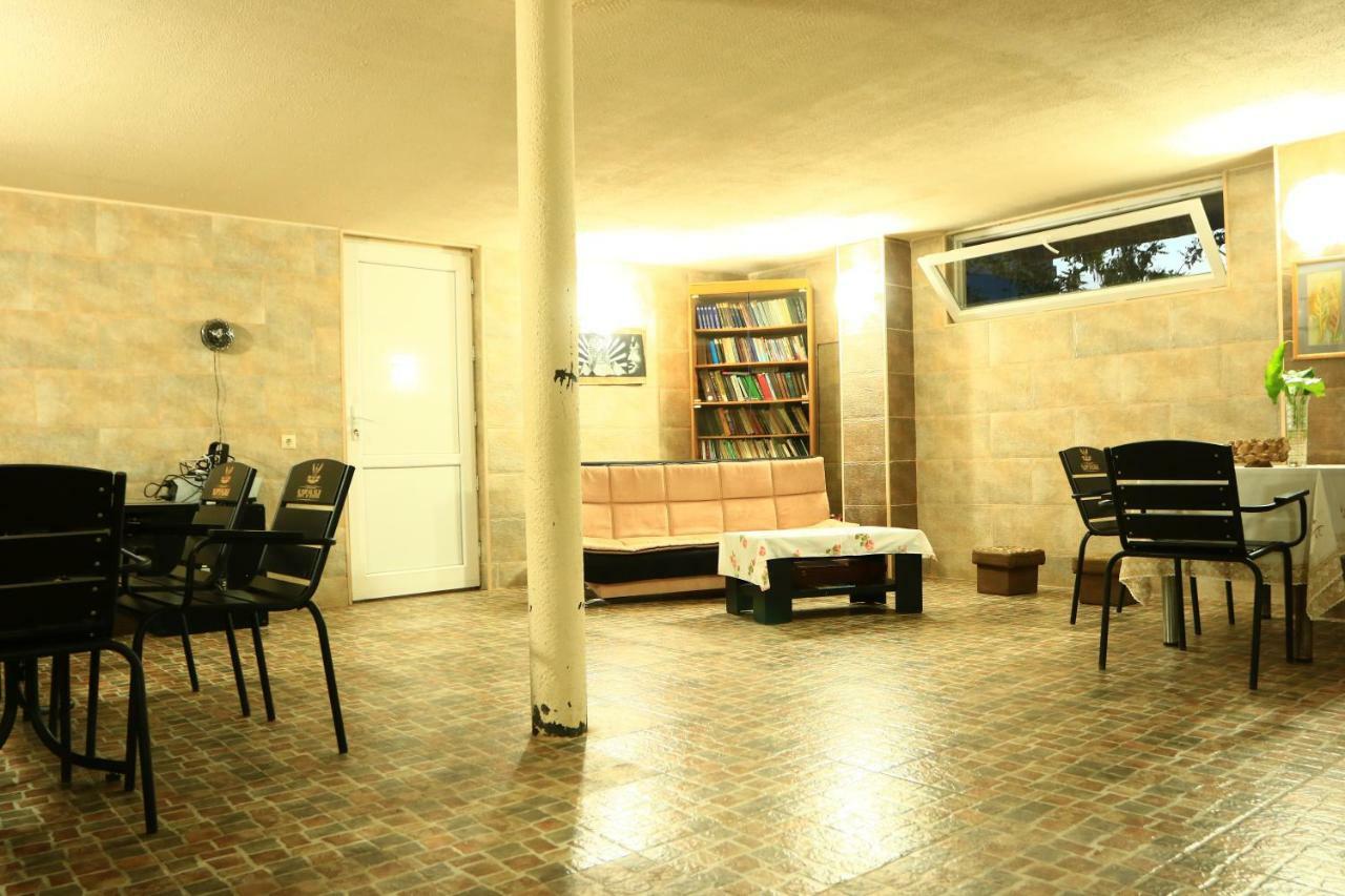 Rainbow Rooms Apart Hotel Makhinjauri Exterior foto