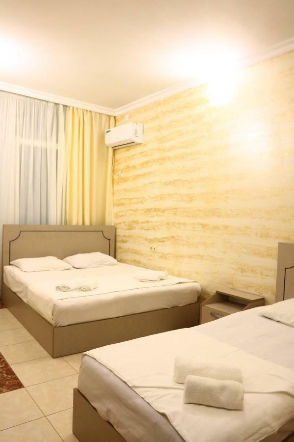 Rainbow Rooms Apart Hotel Makhinjauri Exterior foto