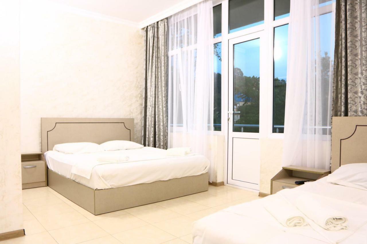 Rainbow Rooms Apart Hotel Makhinjauri Exterior foto