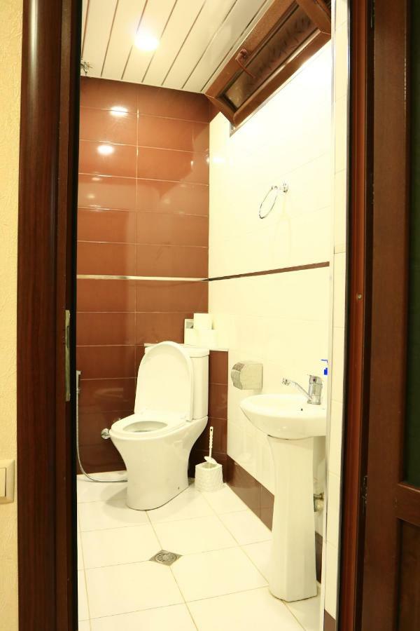 Rainbow Rooms Apart Hotel Makhinjauri Exterior foto
